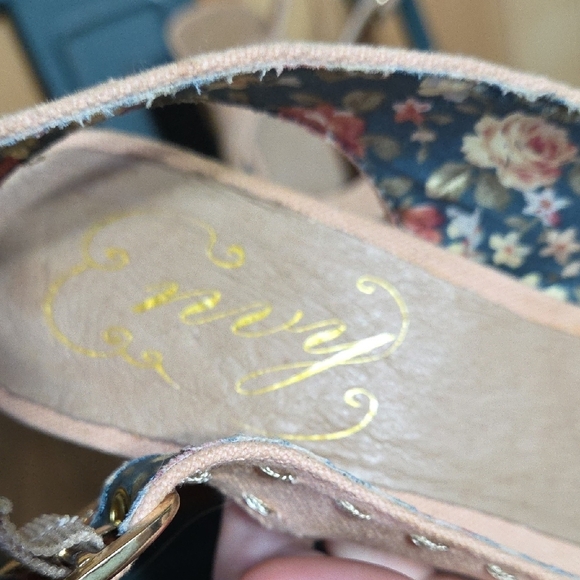 Envy Tan Platform Slingback Heels - Picture 2 of 8